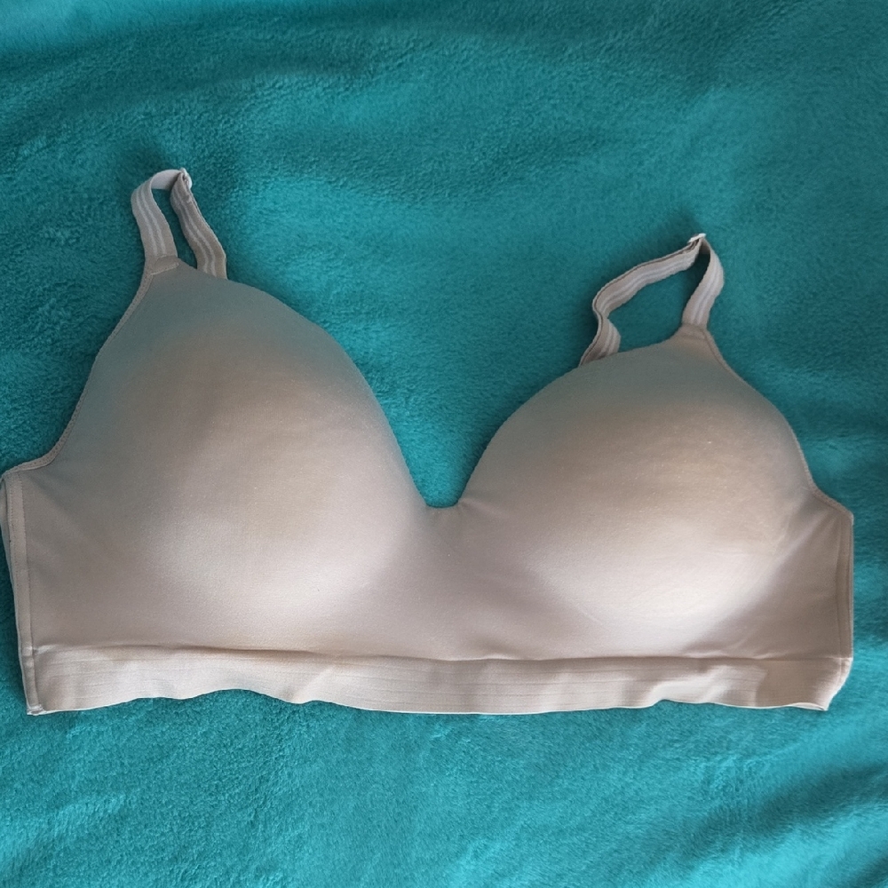 Hanes Cream Wireless Bra Seamless Comfort